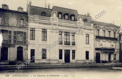 Carte postale ancienne La Chambre de Commerce — Angoulême (Charente)