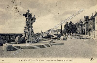 Carte postale ancienne La Place Carnot et les Remparts du Midi — Angoulême (Charente)