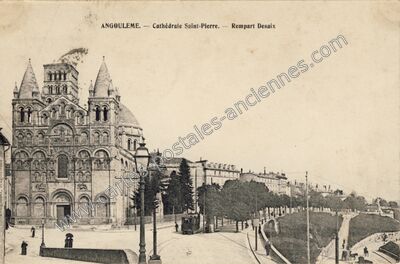 Carte postale ancienne Cathédrale Saint-Pierre. — Rempart Desaix — Angoulême (Charente)