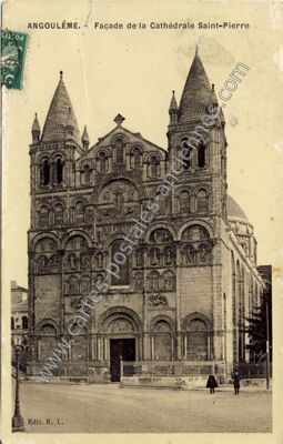 Carte postale ancienne Façade de la Cathédrale Saint-Pierre — Angoulême (Charente)