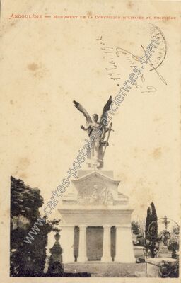 Carte postale ancienne Monument de la concession militaire au cimetière — Angoulême (Charente)