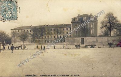 Carte postale ancienne Champ de Mars et Caserne St Roch — Angoulême (Charente)
