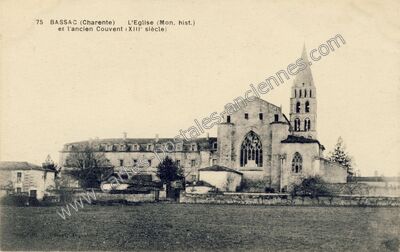 Carte postale ancienne L'Eglise et l'ancien Couvent — Bassac (Charente)