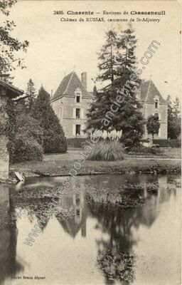 Carte postale ancienne chateau de russas — Chasseneuil-sur-Bonnieure (Charente)