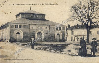Carte postale ancienne La Salle Municipale — Châteauneuf-sur-Charente (Charente)