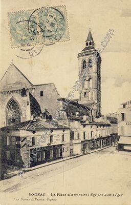 Carte postale ancienne La Place d'Armes et l'Eglise Saint-Léger — Cognac (Charente)