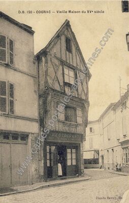 Carte postale ancienne Vieille Maison du XV° siècle — Cognac (Charente)