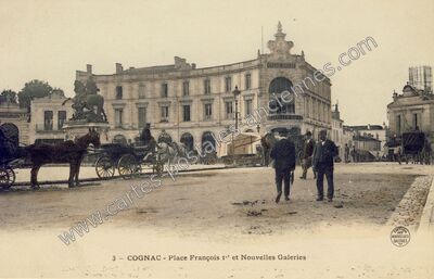 Carte postale ancienne Place François 1er et Nouvelles Galeries — Cognac (Charente)