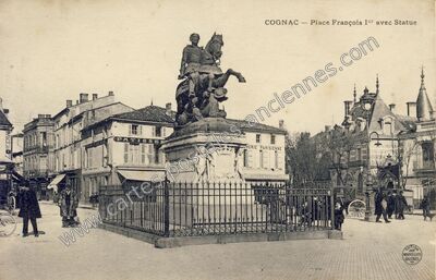 Carte postale ancienne Place François Ier avec Statue — Cognac (Charente)
