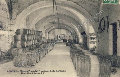Carte postale ancienne Château François Ier, ancienne Salle des Gardes — Cognac (Charente)