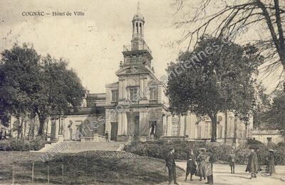 Carte postale ancienne Hôtel de Ville — Cognac (Charente)