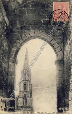 Carte postale ancienne Vieille Porte de Ville — Confolens (Charente)