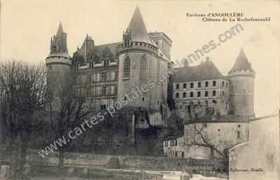 Carte postale ancienne Chateau de La Rochefoucauld — La Rochefoucauld (Charente)