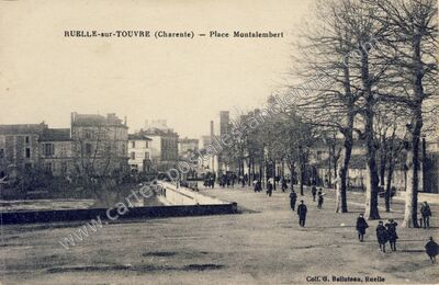 Carte postale ancienne Place Montalembert — Ruelle-sur-Touvre (Charente)
