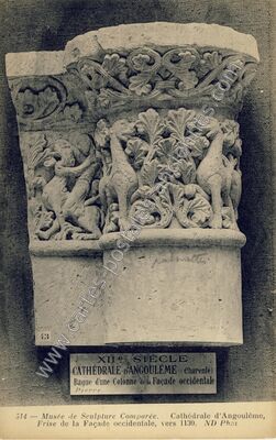 Carte postale ancienne Bague d'une Colonne de la Façade occidentale — Angoulême (Charente)
