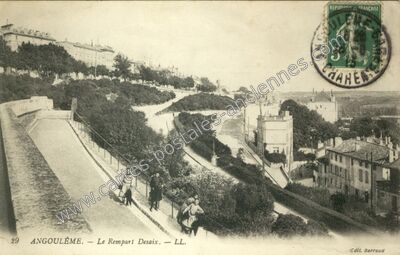 Carte postale ancienne Le Rempart Desaix — Angoulême (Charente)