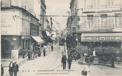 Carte postale ancienne Rue de Périgueux — Angoulême (Charente)