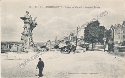 Carte postale ancienne Statue de Carnot - Rempart Desaix — Angoulême (Charente)