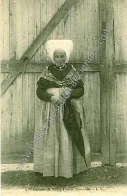Carte postale ancienne Charentaises — Non Localisée (Charente-Maritime)
