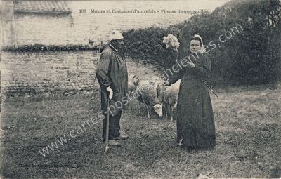 Carte postale ancienne Fileuse de Quenouille — Non Localisée (Charente-Maritime)
