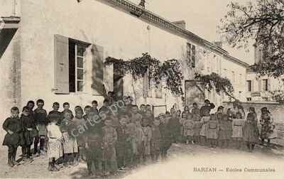Carte postale ancienne Ecoles Communales — Barzan (Charente-Maritime)