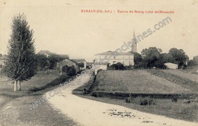 Carte postale ancienne Entrée du Bourg (côté de Monards) — Barzan (Charente-Maritime)