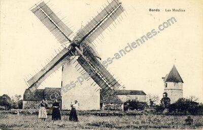 Carte postale ancienne Les Moulins — Bords (Charente-Maritime)
