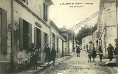 Carte postale ancienne Rue principale — Cercoux (Charente-Maritime)