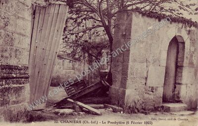 Carte postale ancienne Le Presbytère — Chaniers (Charente-Maritime)