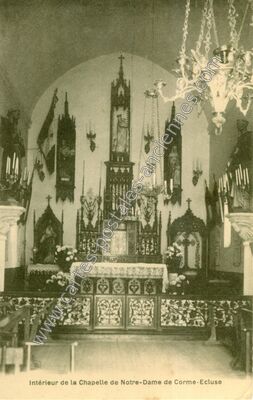 Carte postale ancienne Intérieur de la Chapelle de Notre-Dame — Corme-Écluse (Charente-Maritime)