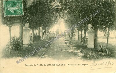 Carte postale ancienne Souvenir de N.-D. - Avenue de la Chapelle — Corme-Écluse (Charente-Maritime)