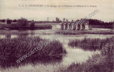 Carte postale ancienne Le Barrage sur la Charente et l'affluent de la Seugne — Courcoury (Charente-Maritime)