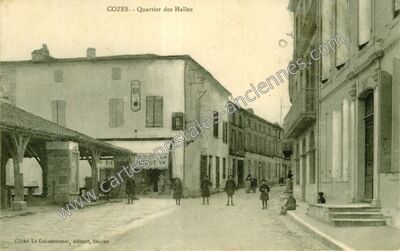 Carte postale ancienne Quartier des Halles — Cozes (Charente-Maritime)
