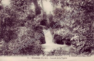 Carte postale ancienne Cascade de la Vigerie — Cravans (Charente-Maritime)
