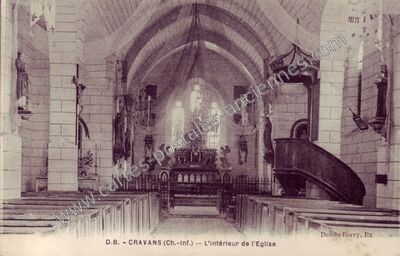 Carte postale ancienne L'Intérieur de l'Eglise — Cravans (Charente-Maritime)