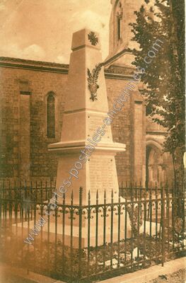 Carte postale ancienne Monument aux morts — Crazannes (Charente-Maritime)