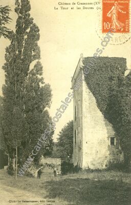 Carte postale ancienne Château de Crazannes, La Tour et les Douves — Crazannes (Charente-Maritime)