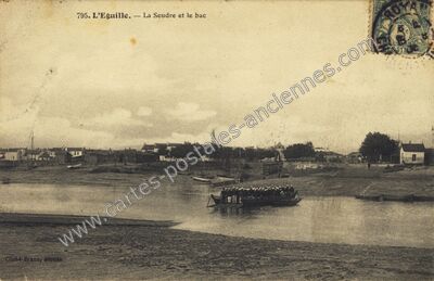 Carte postale ancienne La Seudre et le bac — L'Éguille (Charente-Maritime)