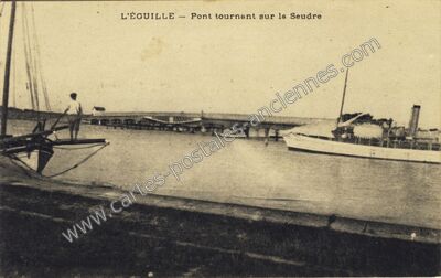 Carte postale ancienne Pont tournant sur le Seudre — L'Éguille (Charente-Maritime)