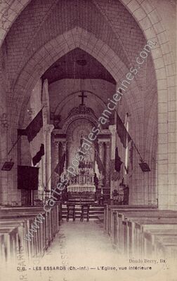 Carte postale ancienne L'Eglise, vue intérieure — Les Essards (Charente-Maritime)