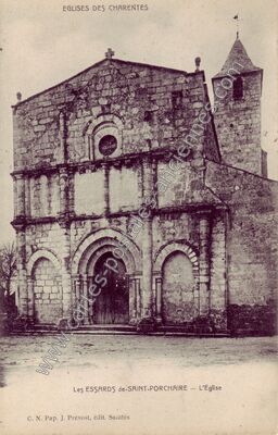 Carte postale ancienne L'Eglise — Les Essards (Charente-Maritime)