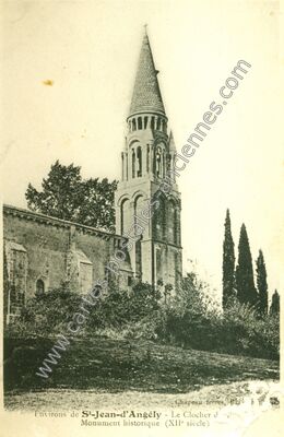 Carte postale ancienne Le Clocher d'Monument historique (XIIe siècle) — Fenioux (Charente-Maritime)
