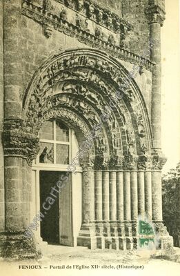 Carte postale ancienne Portail de l'Eglise XIIe siècle, (Historique) — Fenioux (Charente-Maritime)