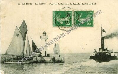 Carte postale ancienne L'arrivée du Bateau de La Rochelle à l'entrée du Port — La Flotte (Charente-Maritime)
