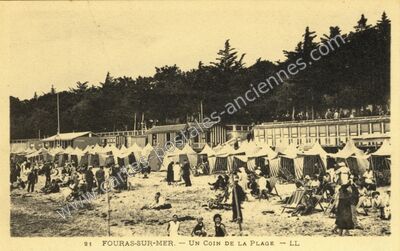 Carte postale ancienne Un Coin de la Plage — Fouras (Charente-Maritime)