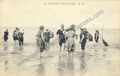 Carte postale ancienne Fouras à l'heure du Bain — Fouras (Charente-Maritime)