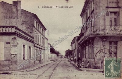 Carte postale ancienne Avenue de la Gare — Gémozac (Charente-Maritime)