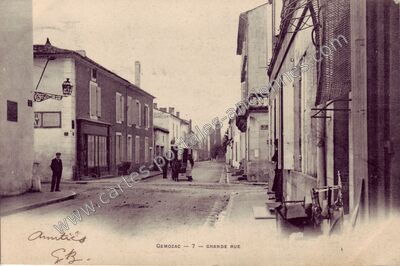 Carte postale ancienne 7 - GRANDE RUE — Gémozac (Charente-Maritime)