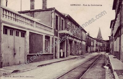 Carte postale ancienne Rue du Commerce — Gémozac (Charente-Maritime)