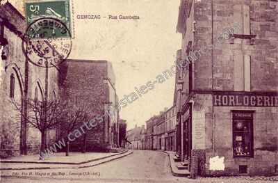 Carte postale ancienne Rue Gambetta — Gémozac (Charente-Maritime)
